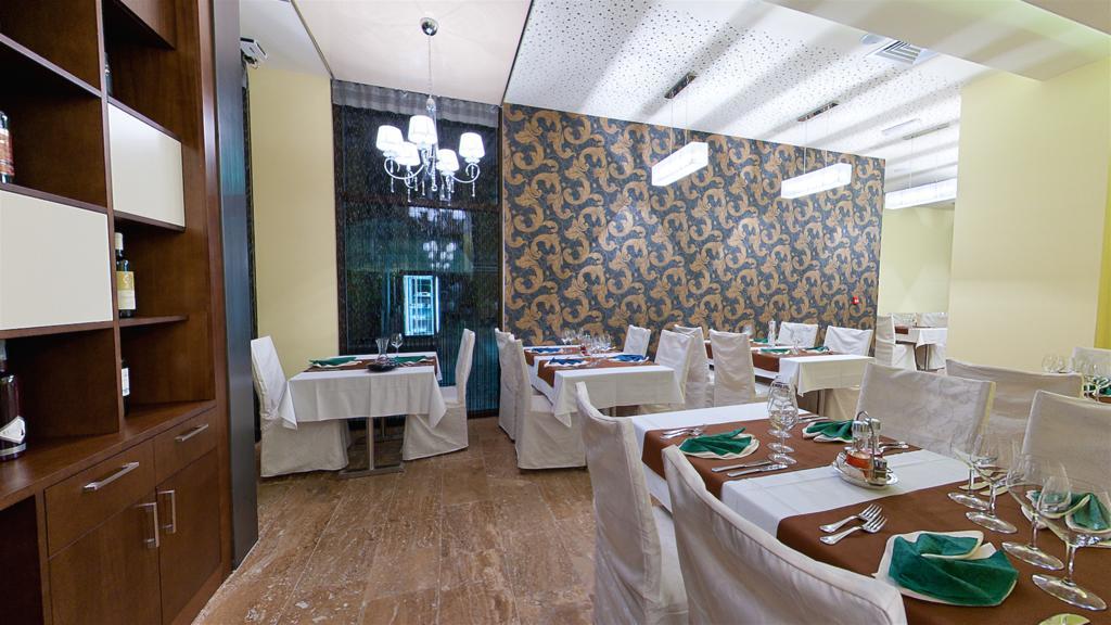 Hotel Lighthouse Igalo Bagian luar foto