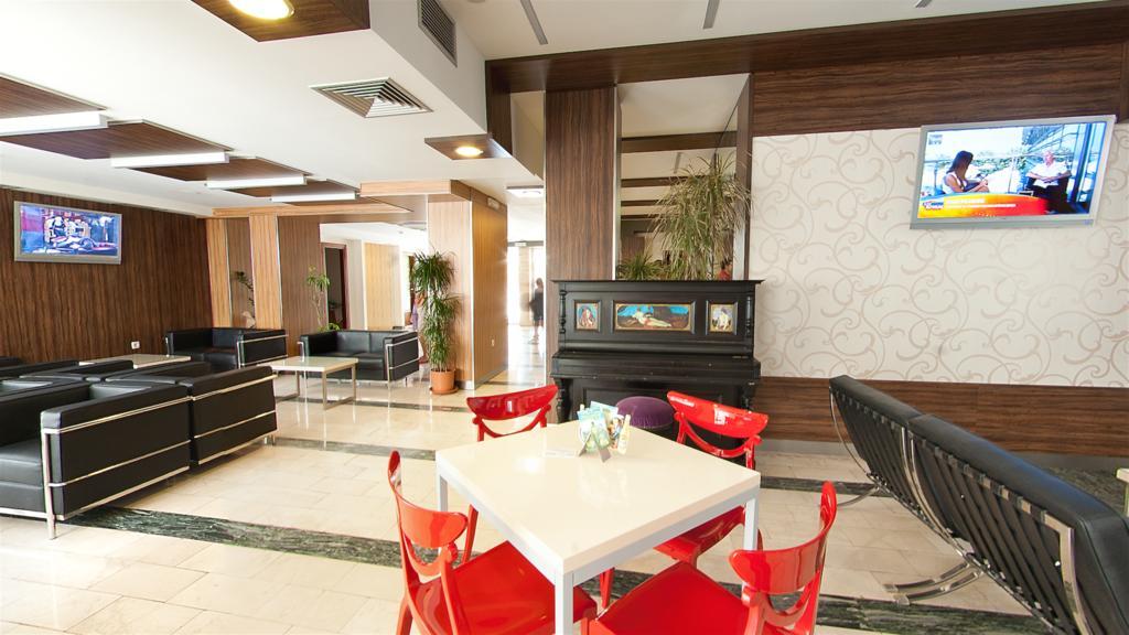 Hotel Lighthouse Igalo Bagian luar foto